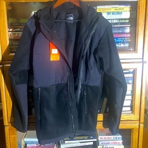 NEW with Tags. this is a WOMEN'S XXL - very nice and never worn. With Hood.